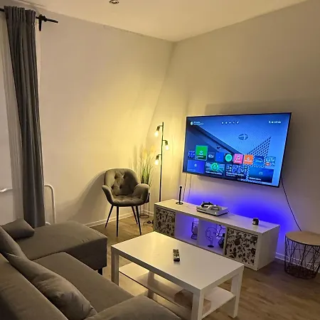 Thermal Riverside Apartment *